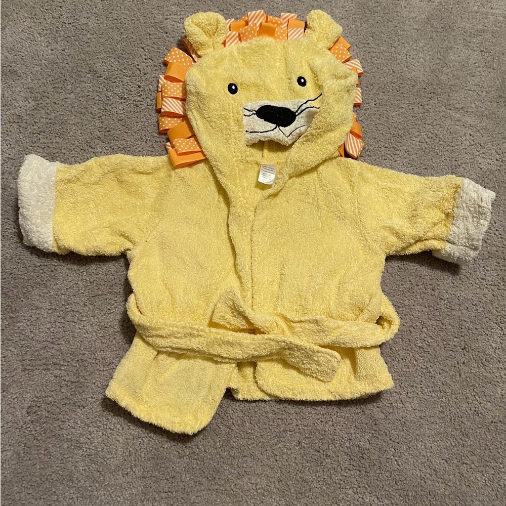 Baby Aspen Yellow Lion Robe